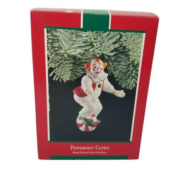 Vintage 1989 Hallmark Peppermint Clown Porcelain Christmas Tree Ornament Circus - Picture 7 of 7